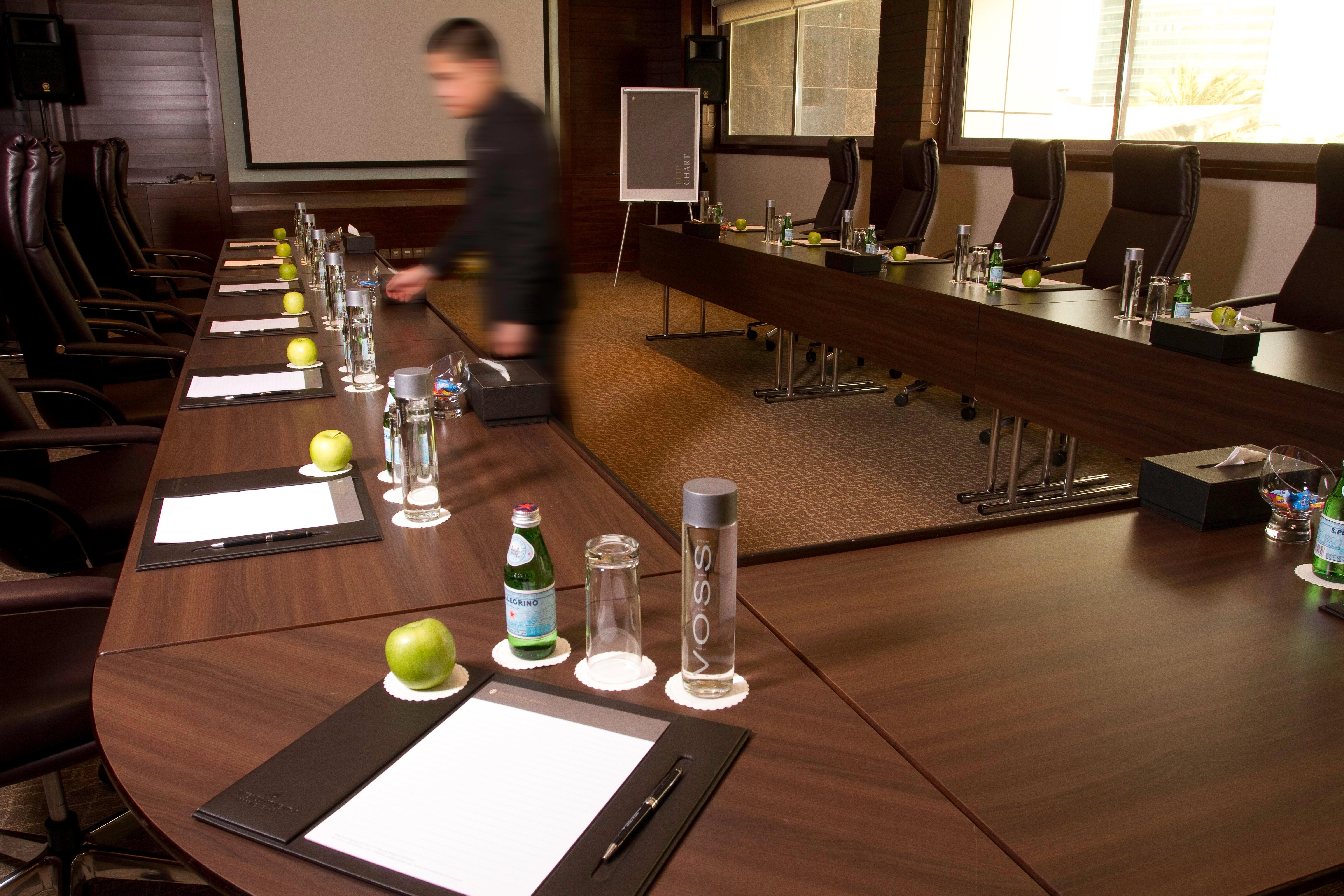 Intercontinental Bahrain, An Ihg Hotel Manama Eksteriør billede A meeting room